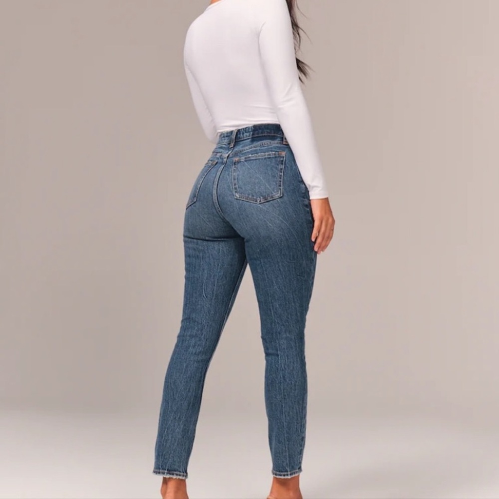 A&F Curve Love The Skinny High Rise